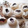 Muffin di Natale con confettura di lamponi