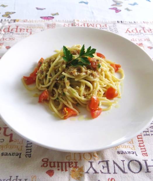 Spaghetti ai porri, nocciole e parmigiano