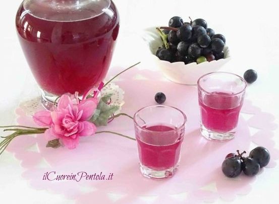 Liquore all’uva fragola