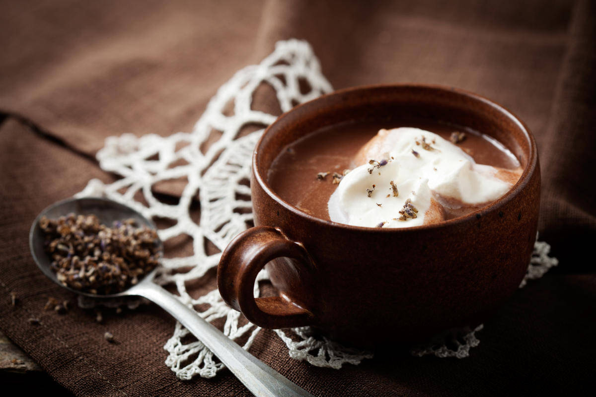 Voglia di cioccolata calda anche a casa? Prepariamola in 15 minuti!