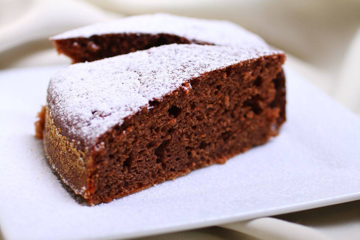 Torta al cioccolato morbida: la ricetta infallibile del dolce più buono che c’è!