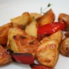 Peperoni e patate al forno