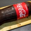Torta a forma di bottiglia di Coca-Cola