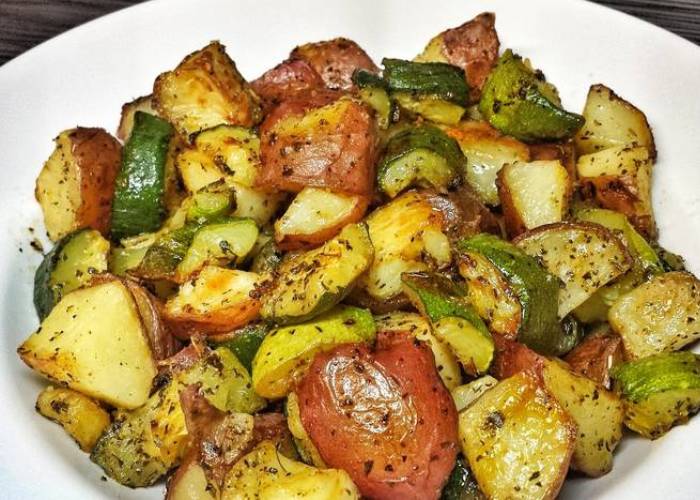Zucchine e patate arrostite