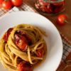 Spaghetti con pesto di zucchine e pomodori Confit