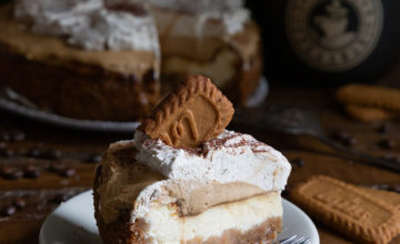 Cheesecake alla vaniglia e biscotti Lotus con mousse al caffé e cioccolato bianco